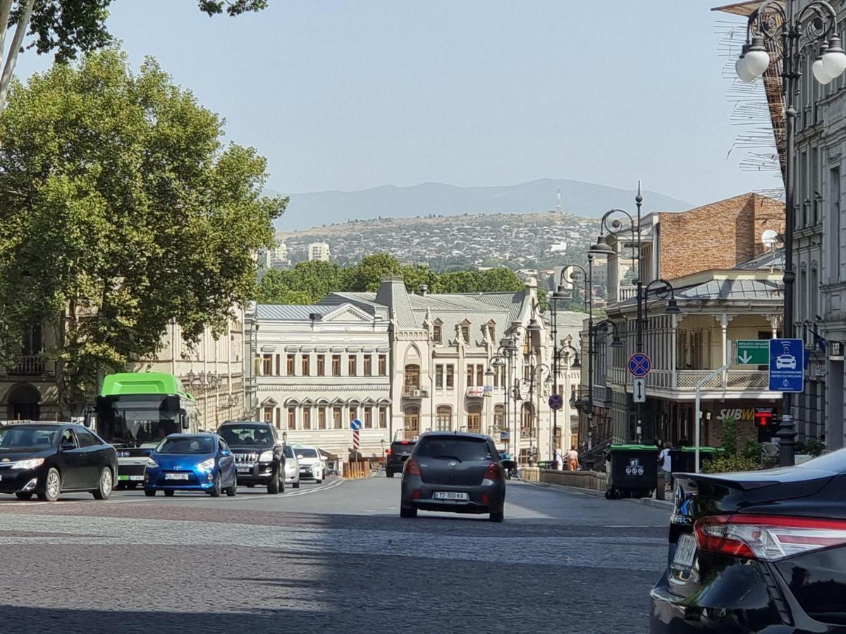 Вілла OLD TBILISI Freedom Square, Tbilisi Площадь Свободы Екстер'єр фото